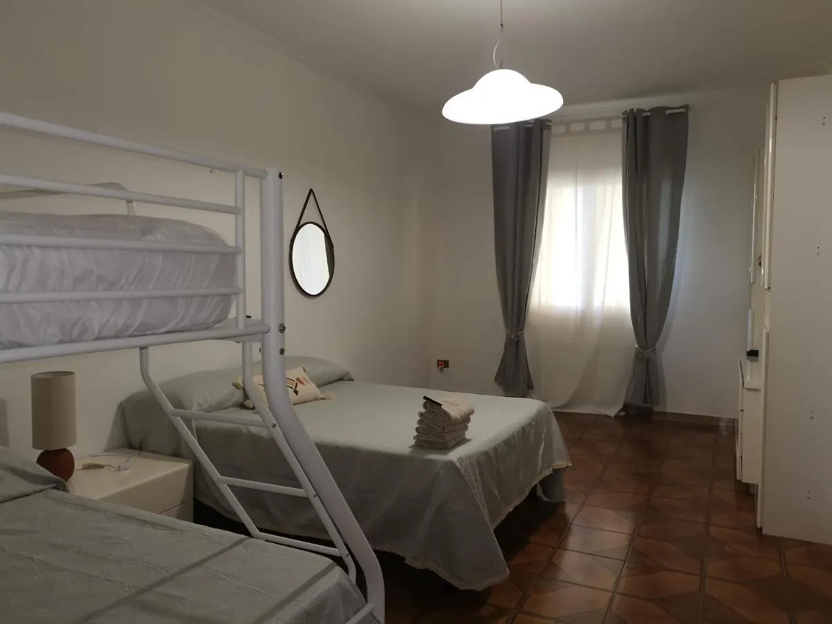 Villa Flora Affittacamere Luni Guest house