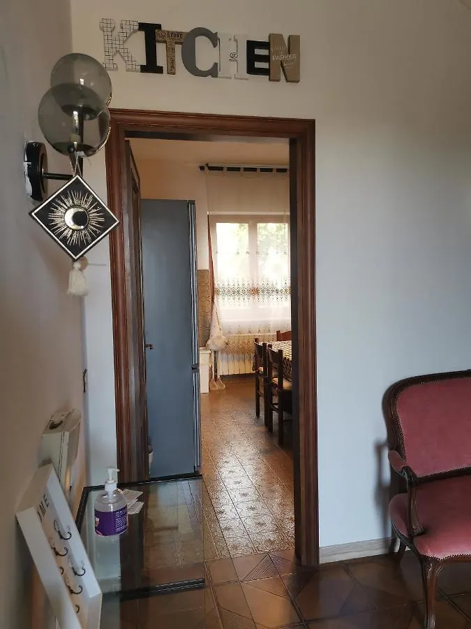 Villa Flora Affittacamere Luni Guest house