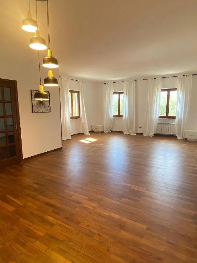 Guest house Villa Flora Affittacamere Luni