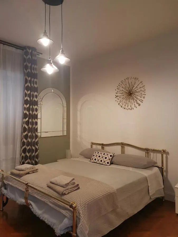 Guest house Villa Flora Affittacamere Luni