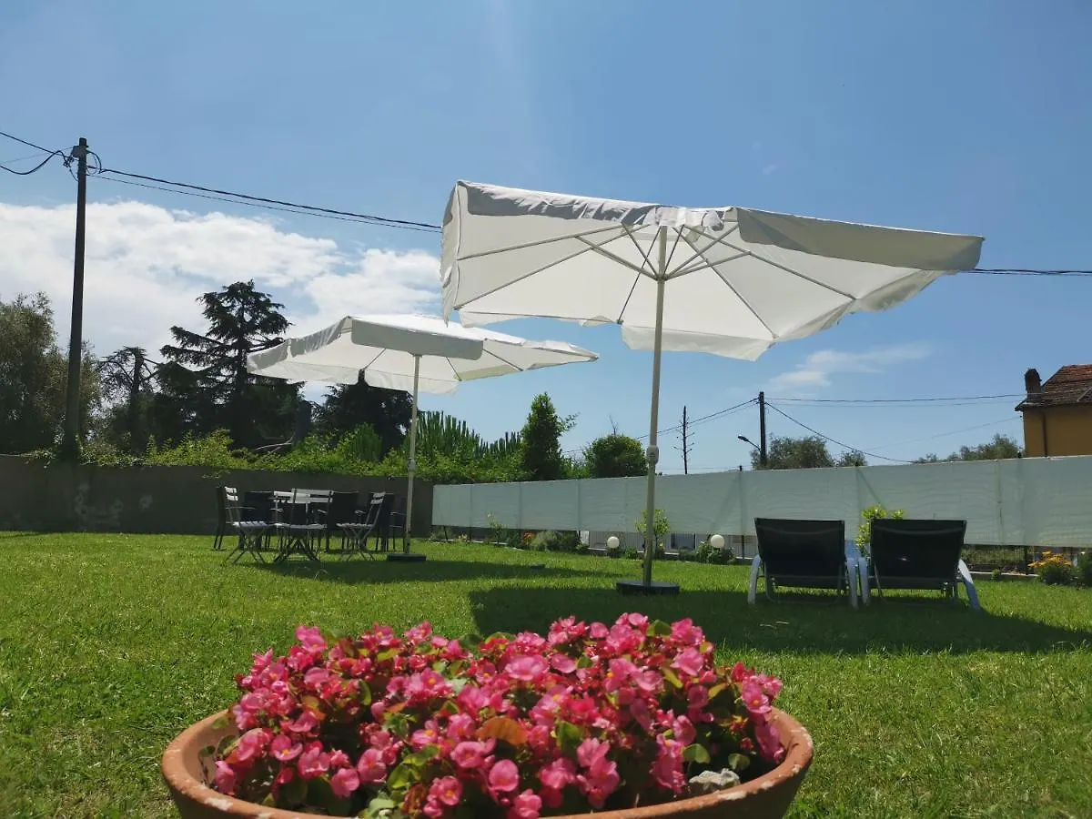 Villa Flora Affittacamere Luni Italy